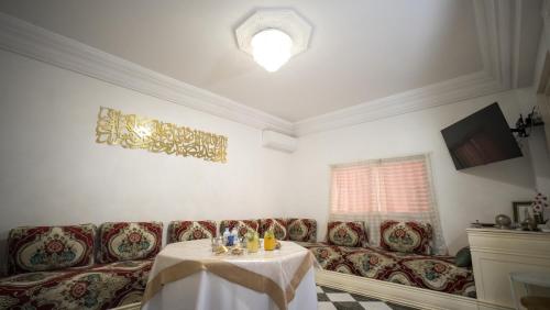 Riad kechin - Tap to explore photos