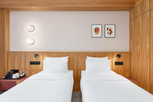 Aston Hotel Riga - image 2
