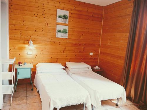 1 twin bed