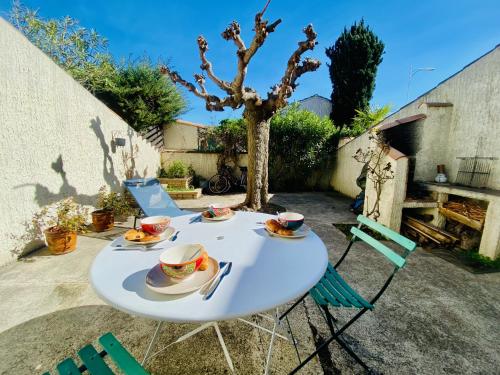 Buitenkant, La Maison des Sauges - Maison de village avec Jardin à 500m de la plage (La Maison des Sauges - Maison de village avec Jardin a 500m de la plage) in Le Grau-du-Roi