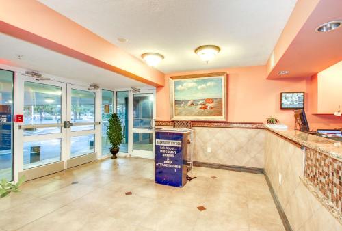 Atlantica Oceanfront Condos - 로비