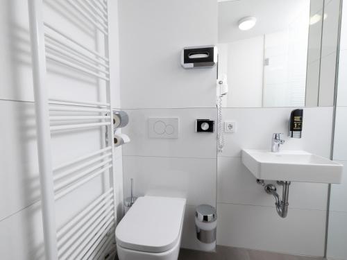 Smart Stay Hotel Station - image 12