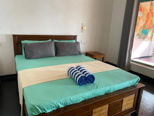 Sapphire Blue in Hikkaduwa