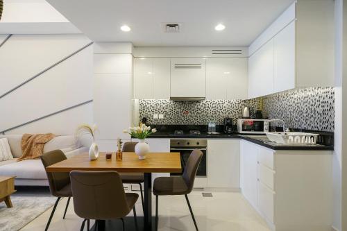 52nd Floor 2br In Aykon City Huge Layout, Dubai (photo 10)