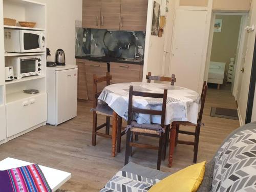 Appartement Cauterets 2 pièces 6 personnes - FR-1-234-231
