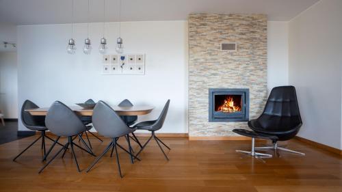 Estrela do Mar - by LovelyStay - Lovely, Sun Filled Villa, Calheta (foto 10)