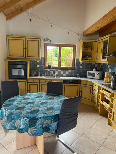 virtuve, Chalet au bord d'un étang (Chalet au bord d'un etang) in Ueberstrass