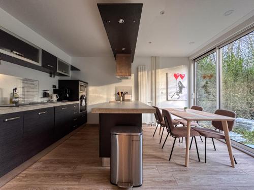 Bel appartement avec terrasse et jardin in 沃勒佩尼