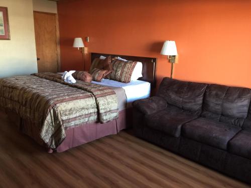 Americas Best Value Inn & Suites Macon at Sunset Dr - image 8