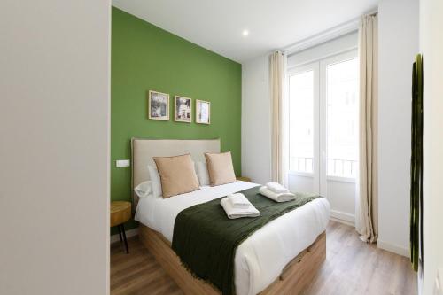 For You Rentals Elegancia y Funcionalidad en San Bernardo Piso con Baños en Suite Temporal SBE351C, Madrid