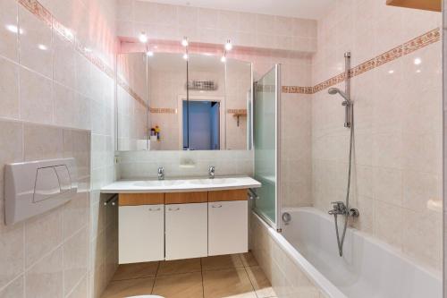 Two-Bedroom Apartment image 5