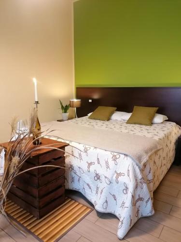 1 queen bed