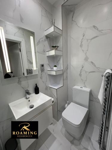 Sleeps 8 - Central - Free Secure Parking - 2 Bath, Reading (fotografie 8)