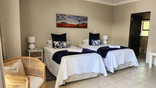 Twin Room with Private Bathroom room in Waterlily Cove Guesthouse
