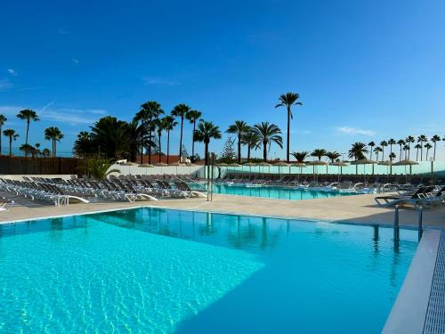 HL Miraflor Suites Hotel 