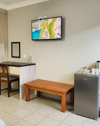 Double Room with Private Bathroom image 1
