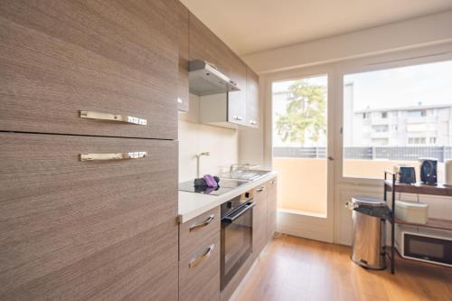 廚房, T2 à Ambilly avec Terrasse, Tram 17, Genève (T2 a Ambilly avec Terrasse, Tram 17, Geneve) in 昂比伊