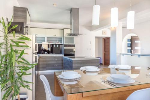 Facilities, Villa Maslina with private pool on quiet location - by TA Leut Agency in Ninski Stanovi