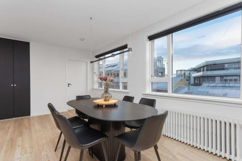 Spacious 3Bedroom Apartment on Rainbow Street