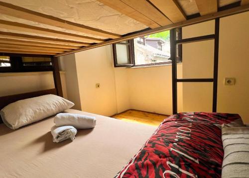 1 bunk bed