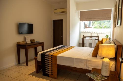 Double Room image 3