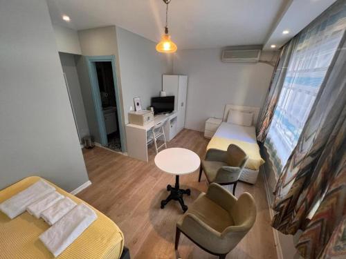 Rodin Hostel Room Type - Standard Room for 3 People