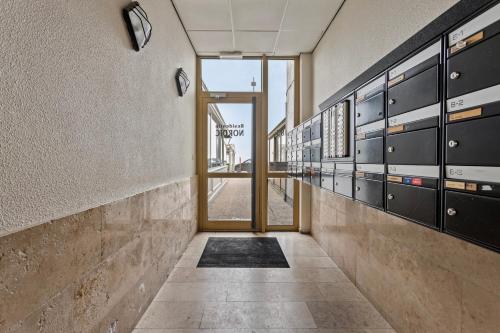 One-Bedroom Apartment image 3