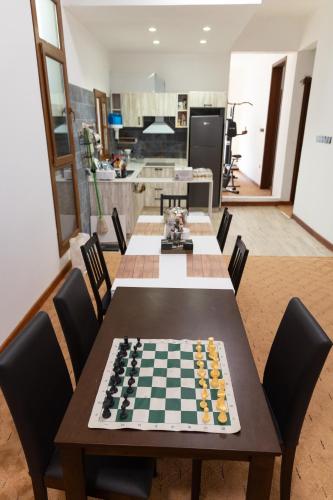 Private Room in Sur House in Sur