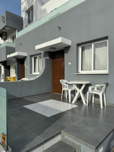 Magic Sea Apartments 4