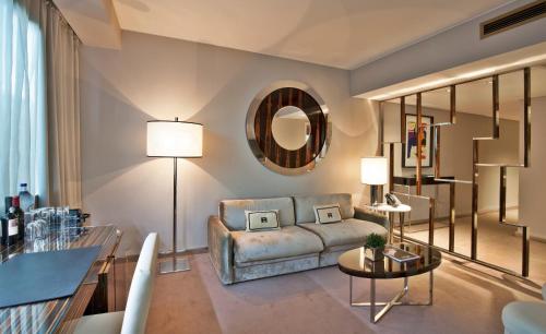 Altis Grand Hotel - image 7