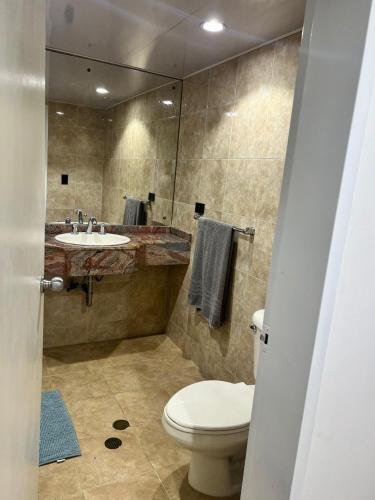 Bathroom, Apartamento Lecheria Playa 4 personas in Lecheria