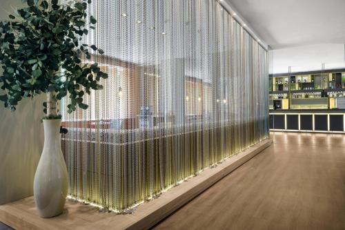 AC Hotel Valencia - image 12