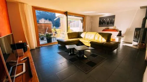 Swiss House with Mountain Views in Meiringen, Schweiz