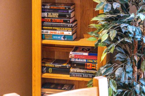 The Jewellery Suites Birmingham - image 3