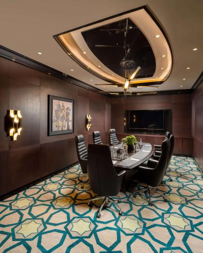 623731593 Radisson Blu Leogrand Hotel