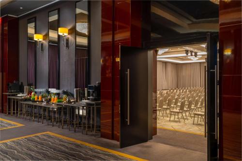 Radisson Blu Leogrand Hotel - image 5