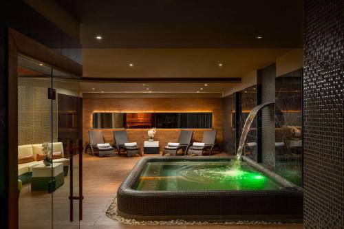 623731614 Radisson Blu Leogrand Hotel