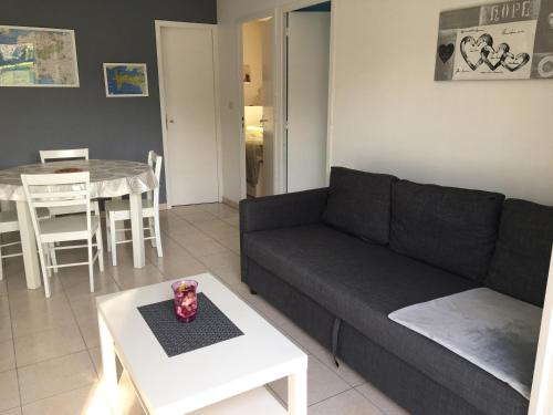 maison crozon-le fret au calme animaux acceptes in Le Fret