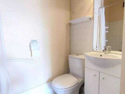 Apartment image 5