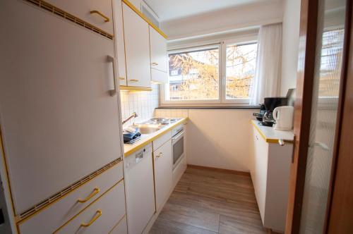 One-Bedroom Apartment image 10