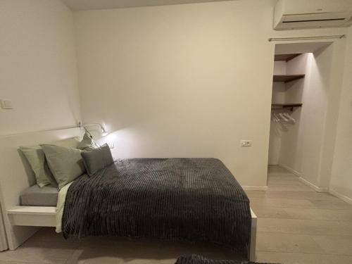 Apartment image 8