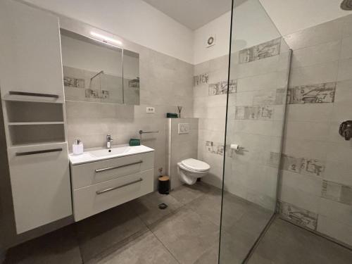 Apartment image 3