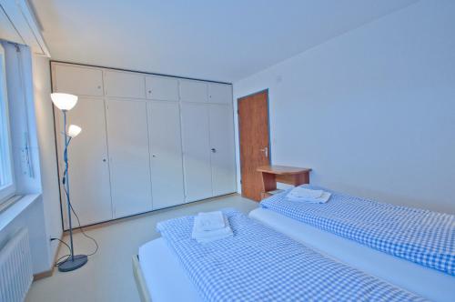 One-Bedroom Apartment image 10