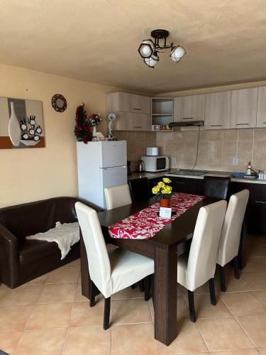 設施, Pensiunea Casa cu Flori in 布蘭