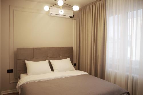 One-Bedroom Apartment image 7