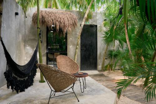 Beautiful 8BR Just 20 Meters from the Sea Tulum ZH in Tulum, Mexico