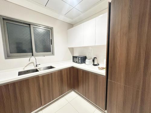 Meydan Marvel Sleek 1-Bedroom Home in Prime Views with Luxe Finishes! by Petals Holiday Homes, Dubai (foto 5)
