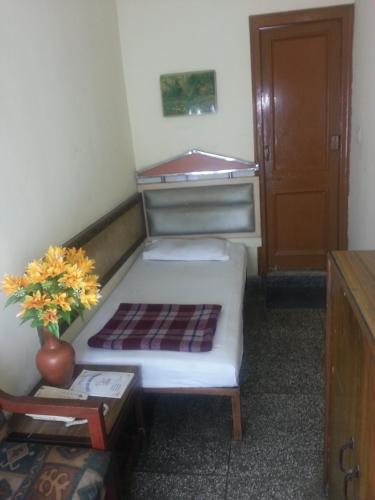 Hotel Sunshine - Karol Bagh Budget Stay at New Delhi – Delhi, NY