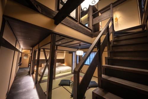 Superior Twin Room image 1