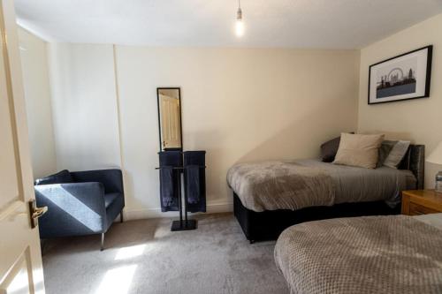 12FWC, 2 Bedroom Apartment, Sleeps 4, Free Parking, Town Centre Location, Swindon (photo 7)